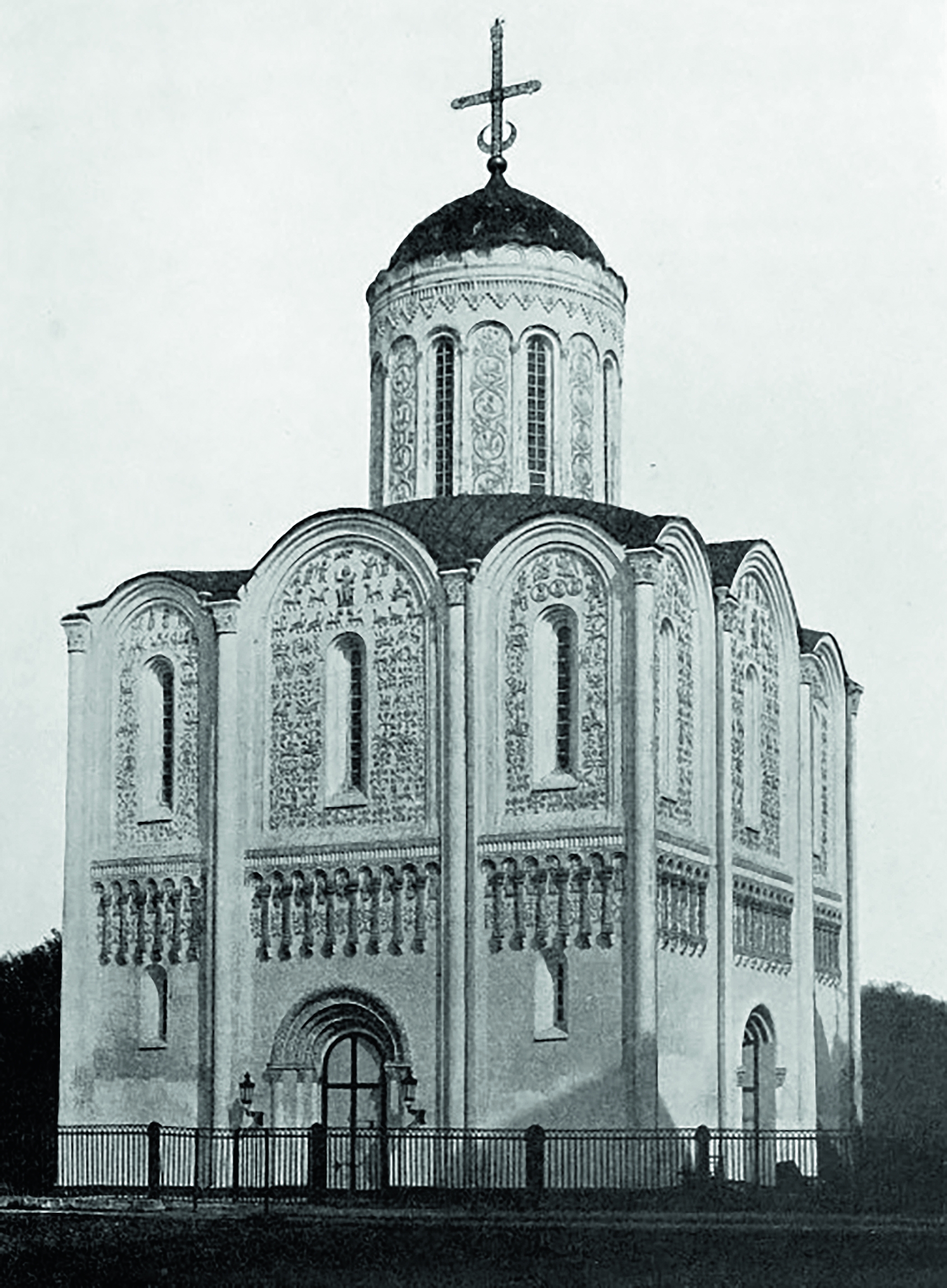 Дмитриевский собор во Владимире чб